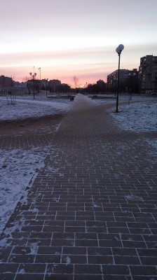 и никого... город вымер...
