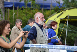 Неравнодушный господин, передавший в фонд для продажи медальки